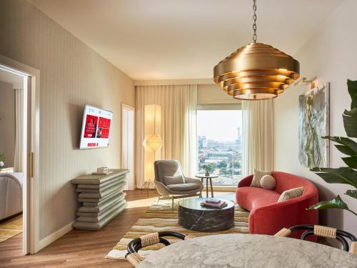 room detail thumbnail 1