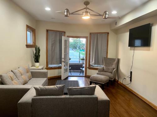Relaxing Entire Roseland Neighborhood Apartment Unit in Chicago, USA