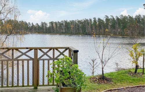 . Cozy Home In Bottnaryd With Lake View