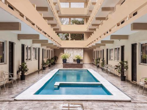 Úszómedence, Hotel Puerto Inn in Tecnológico