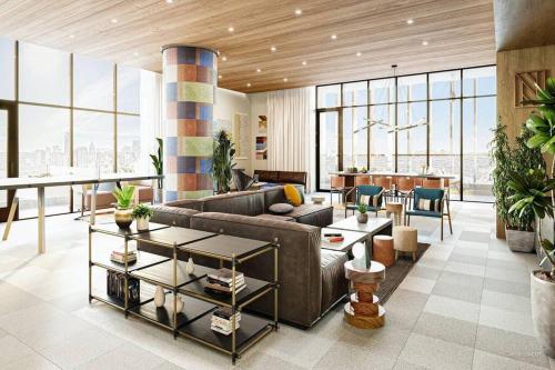 Rainey St condo with rooftop pool, lake view & gym in Austin, USA