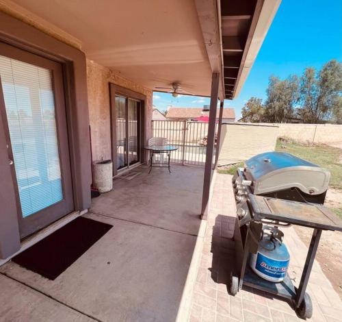 Master king suite Phoenix gem! - image 4