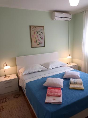 Apartments with a parking space Trogir - 12695 - image 7