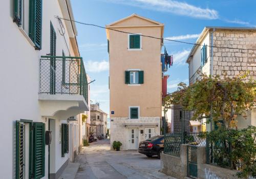  Apartments by the sea Kastel Stafilic, Kastela - 15110 in Kaštela