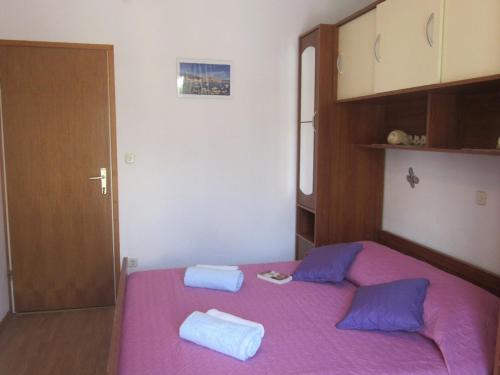 One-Bedroom Apartment with Terrace and Sea View image 8