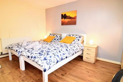 Three-Bedroom House image 10