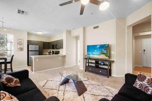 COZY 2BR/2BA ! 5MINtoDisney ! AngelStadium!HondaCenter in Anaheim, USA