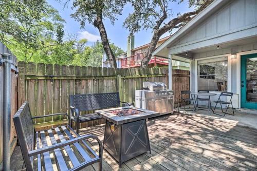 B&B Austin - NEW! ATX Home with 3 Patios, 3 TVs, & Fire Pit - Bed and Breakfast Austin