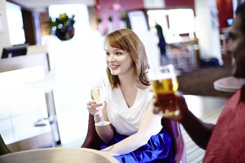 Novotel Newcastle Airport - main image
