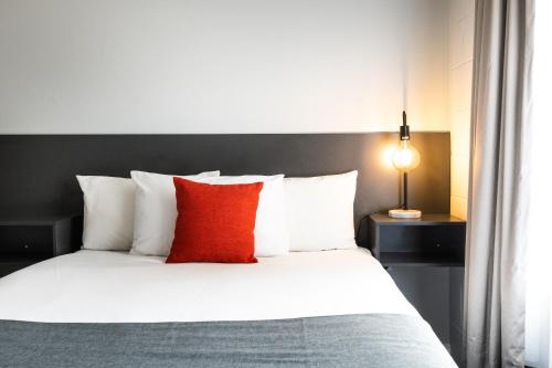 2 double beds