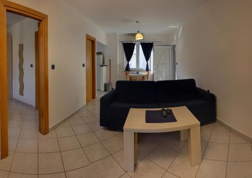 Vis a Vis Apartments - image 7