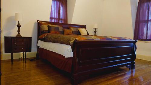 Mini Mansion Hotel affordable stays Plainfield NJ near public transportation