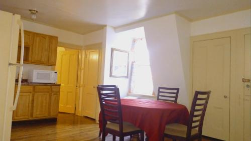 Mini Mansion Hotel affordable stays Plainfield NJ near public transportation