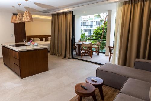 The Waves Tulum by BNB Experience – Tulum, TX