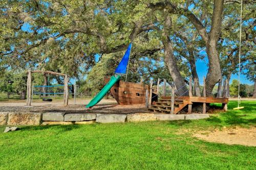 Riverbend Cabin #009 in Spicewood, USA
