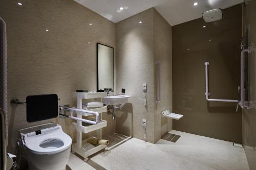 room detail thumbnail 2