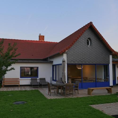 Kert, Maison HOUX in Argoules