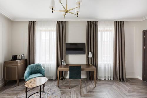 room detail thumbnail 1