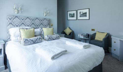 The Royal Hotel - main image