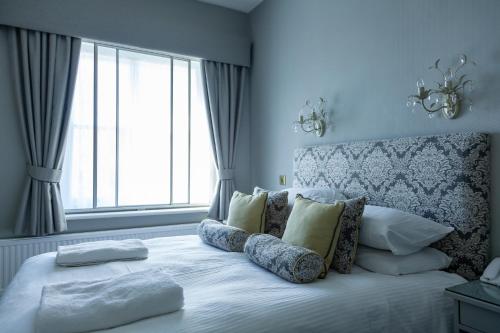 The Royal Hotel - image 7