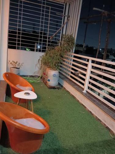 T2- Lovely 2 bedroom hill view with covered parking photo