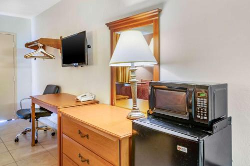 2 double beds