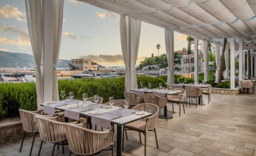 餐廳, Lazure Hotel & Marina in 新海爾采格