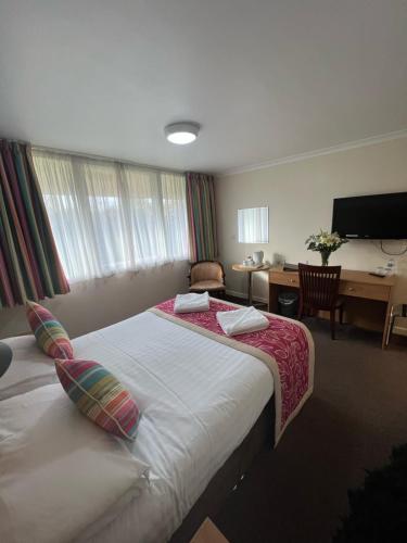 Hermitage Park Hotel - image 7