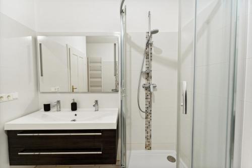 Design Apartments near Mariahilferstraße - image 3
