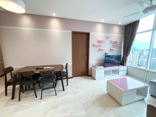 Sky Suites KLCC by GENESIS - image 5