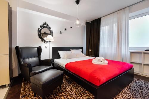 Smolna Romantic 9th Floor Studio by BookingHost, Warsaw