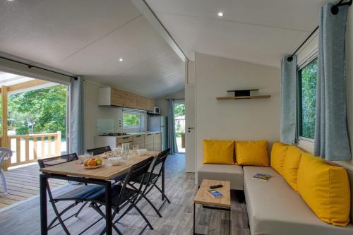 virtuve, Camping du Lac de Grolejac in Grolejac