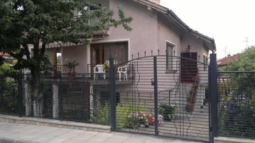 Kyurkchievi Guest House - image 11