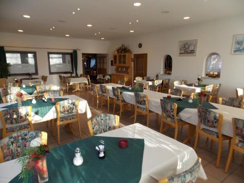 Restorāns, Gasthaus Pension Rezatgrund in Windsbach