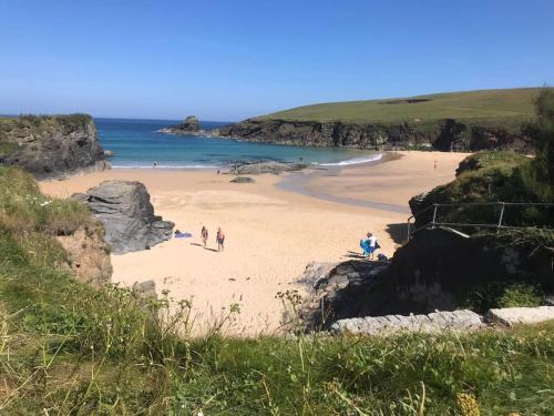 Seaside Home For 4 - Close To Beach and Padstow