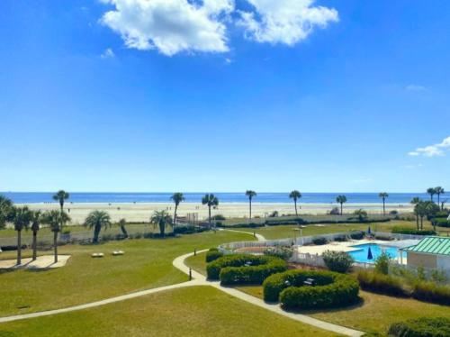 Grand Shores