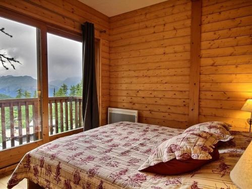 Chalet rénové 10 pers, terrasse et jacuzzi, près des pistes - FR-1-455-155 (Chalet renove 10 pers, terrasse et jacuzzi, pres des pistes - FR-1-455-155) in לה פלגנה