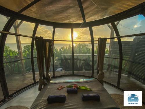 Deluxe Double Room with Sea View image 6