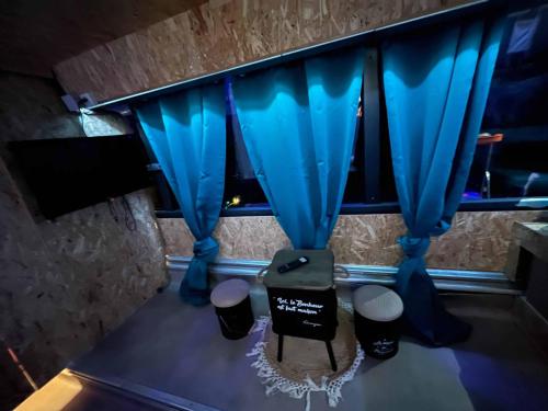 Deluxe Family Suite image 8