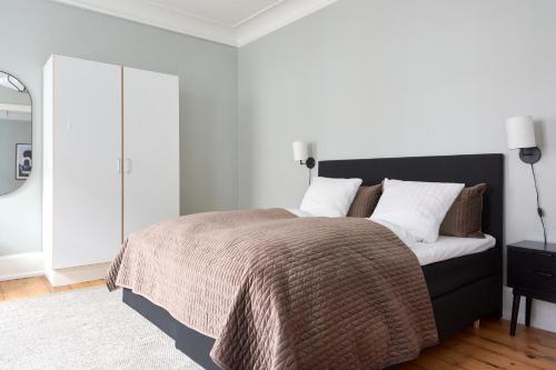 Spacious Scandinavian 3BR Apartment in Vibrant Area