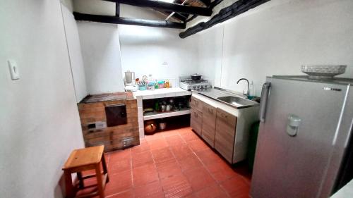 virtuve, Hospedaje y Camping del Rio in Mongui