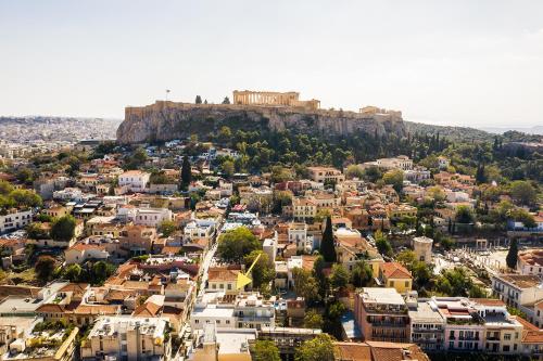 The Hadrian Wall - A Historic Acropolis Villa, Athens