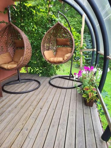 Erkély/terasz, Vēverkalni (Veverkalni) in Birini