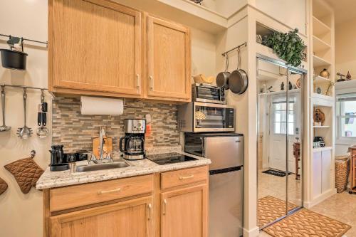 Cozy and Convenient Elmont Retreat with Patio! in Elmont, USA