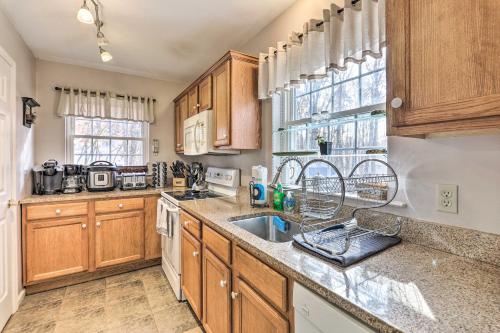 Albrightsville Home with Hot Tub Ski and Relax! in Albrightsville, USA