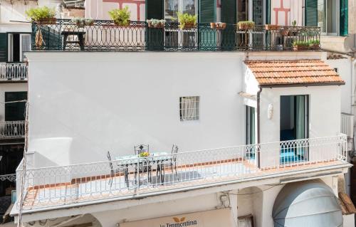 Amalfi Ammorè (Amalfi Ammore) in อมัลฟี
