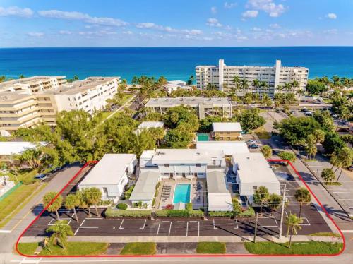 Pier Walk on Deerfield Beach Island