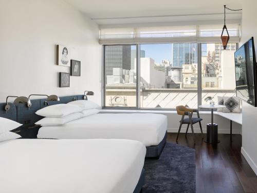 2 double beds
