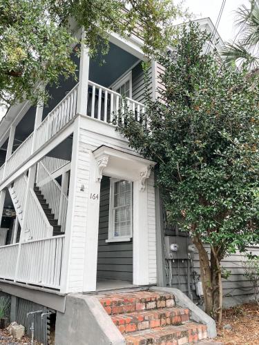 First Floor 3BD/2BA Condo 6 Blocks From King St