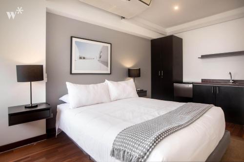 Modern 2BR Duplex with Terrace in Miraflores